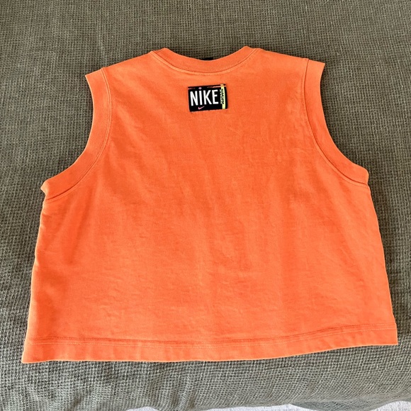 Women’s Nike Tank Top - Picture 3 of 5